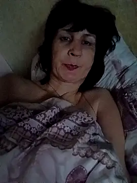 Snapshot of Laura_Kiss chatting on 04-22-26, 09:49 Laura Kiss online show from 04-22-26, 09:49