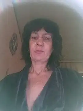 Snapshot of Laura_Kiss chatting on 05-11-26, 05:35 Laura Kiss online show from 05-11-26, 05:35
