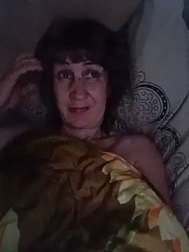 Snapshot of Laura_Kiss chatting on 06-01-26, 08:10 Laura Kiss online show from 06-01-26, 08:10