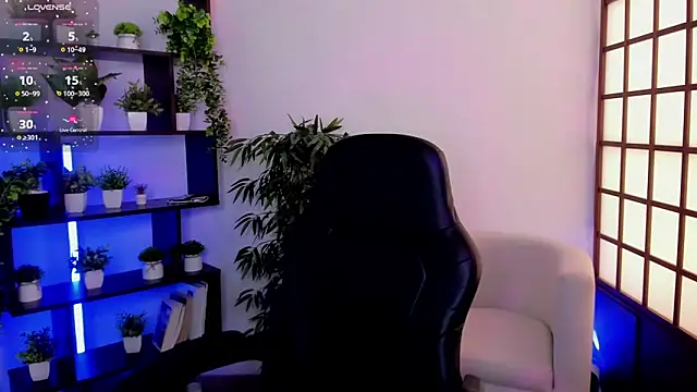 Snapshot of KristineBeauty chatting on 04-26-26, 08:56 KristineBeauty online show from 04-26-26, 08:56