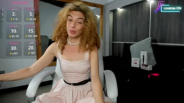 Bryna  online show from 10-25-25, 04:31