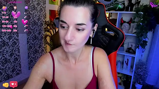 Snapshot of JessicaAlfo chatting on 07-15-26, 02:39 JessicaAlfo online show from 07-15-26, 02:39