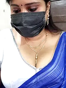 Snapshot of Queenflowerr chatting on 01-27-25, 07:03 Queenflowerr online show from 01-27-25, 07:03