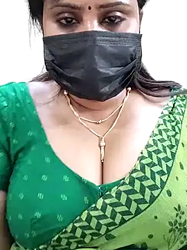 Snapshot of Queenflowerr chatting on 02-02-25, 04:05 Queenflowerr online show from 02-02-25, 04:05