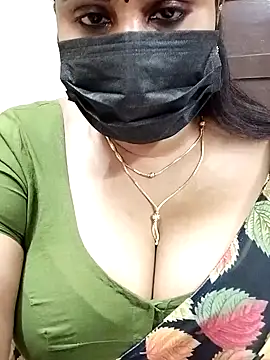 Snapshot of Queenflowerr chatting on 02-04-25, 10:00 Queenflowerr online show from 02-04-25, 10:00