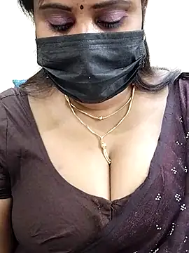 Snapshot of Queenflowerr chatting on 02-15-25, 06:12 Queenflowerr online show from 02-15-25, 06:12