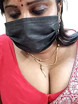 Snapshot of Queenflowerr chatting on 02-16-25, 09:27 Queenflowerr online show from 02-16-25, 09:27