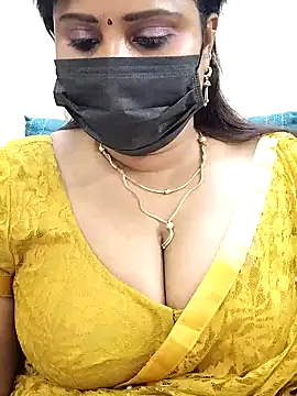 Snapshot of Queenflowerr chatting on 03-10-25, 03:41 Queenflowerr online show from 03-10-25, 03:41