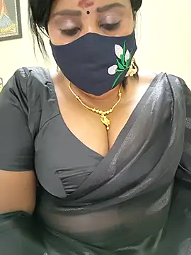 Snapshot of Queenflowerr chatting on 11-06-25, 04:52 Queenflowerr online show from 11-06-25, 04:52