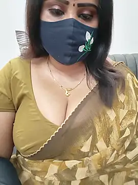 Queenflowerr online show from 07-13-26, 06:00