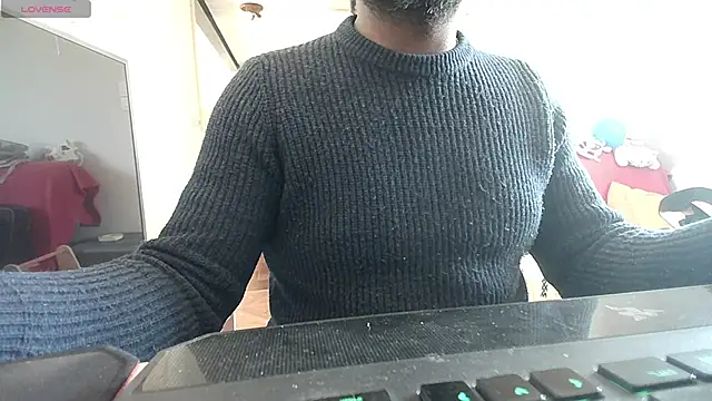 Snapshot of IndienTiger chatting on 03-03-25, 08:49 IndienTiger online show from 03-03-25, 08:49