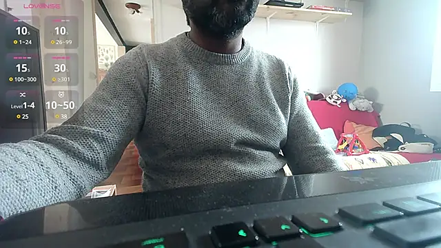 Snapshot of IndienTiger chatting on 03-07-25, 11:51 IndienTiger online show from 03-07-25, 11:51