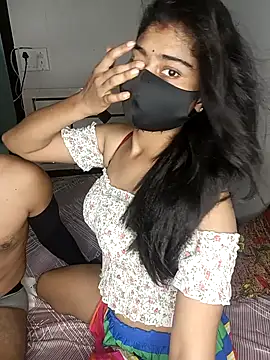 Snapshot of Love-N chatting on 04-25-26, 11:46 Love-N online show from 04-25-26, 11:46