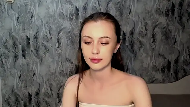 Snapshot of Nikonara_Love chatting on 06-15-26, 06:54 Nikonara Love online show from 06-15-26, 06:54