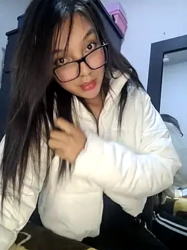 Briannasweeth17 online show from 03-22-25, 04:24