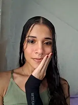 Snapshot of novinhatransexy chatting on 06-16-26, 05:59 novinhatransexy online show from 06-16-26, 05:59