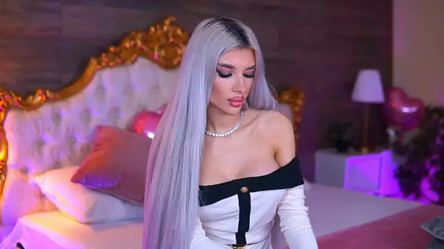 Juicy Jessye online show from 02-15-26, 08:49