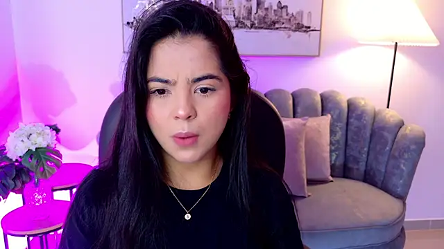 Layla Breezee online show from 05-01-26, 11:59