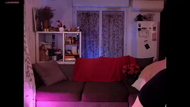 AdorahB3ll3 online show from 10-13-25, 07:03