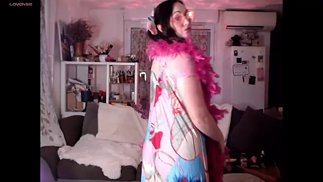 AdorahB3ll3 online show from 11-30-25, 08:13