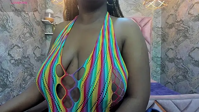 Snapshot of nefertiti_ebony chatting on 10-01-25, 08:42 nefertiti ebony online show from 10-01-25, 08:42