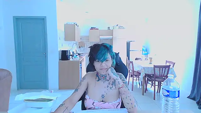 Snapshot of serena__vedette chatting on 01-29-25, 11:20 serena vedette online show from 01-29-25, 11:20