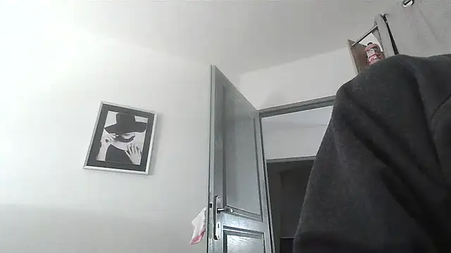 Snapshot of serena__vedette chatting on 10-30-25, 01:34 serena vedette online show from 10-30-25, 01:34