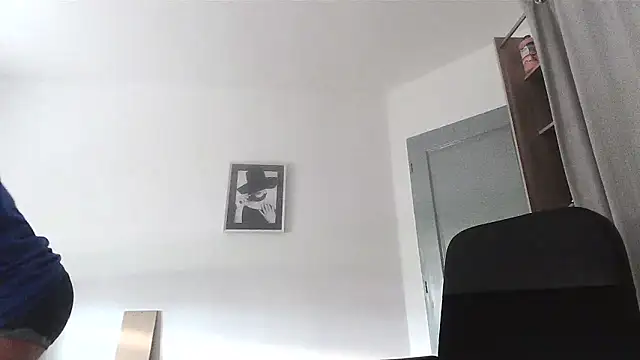 Snapshot of serena__vedette chatting on 11-01-25, 08:05 serena vedette online show from 11-01-25, 08:05