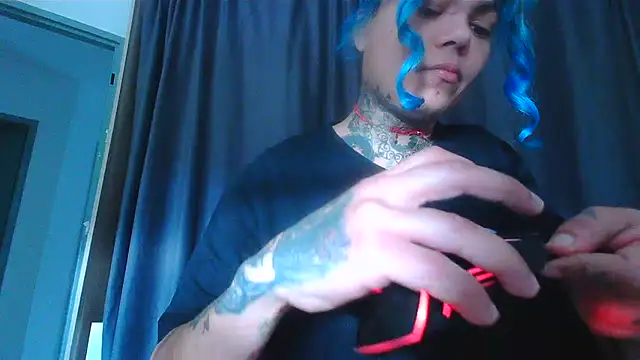 Snapshot of serena__vedette chatting on 11-26-25, 10:38 serena vedette online show from 11-26-25, 10:38