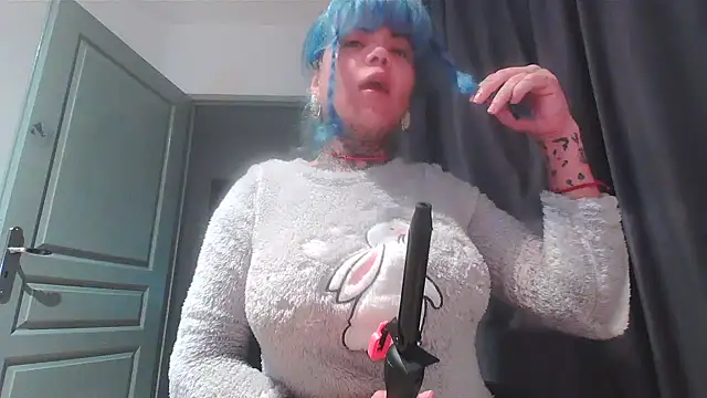 Snapshot of serena__vedette chatting on 11-29-25, 09:23 serena vedette online show from 11-29-25, 09:23