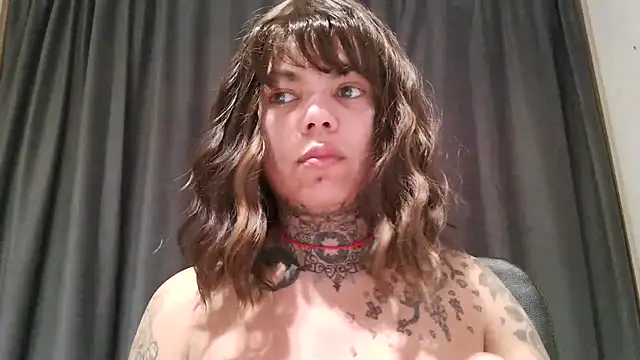 Snapshot of serena__vedette chatting on 01-09-26, 09:34 serena vedette online show from 01-09-26, 09:34