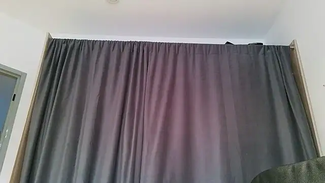 Snapshot of serena__vedette chatting on 01-19-26, 11:25 serena vedette online show from 01-19-26, 11:25