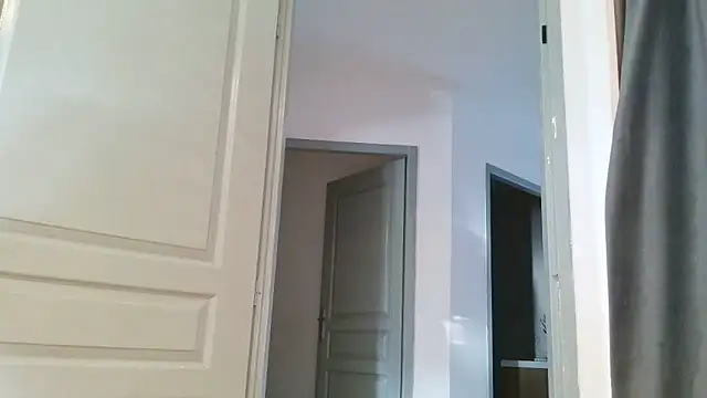 Snapshot of serena__vedette chatting on 03-09-26, 08:29 serena vedette online show from 03-09-26, 08:29