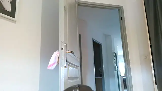 Snapshot of serena__vedette chatting on 03-13-26, 01:18 serena vedette online show from 03-13-26, 01:18