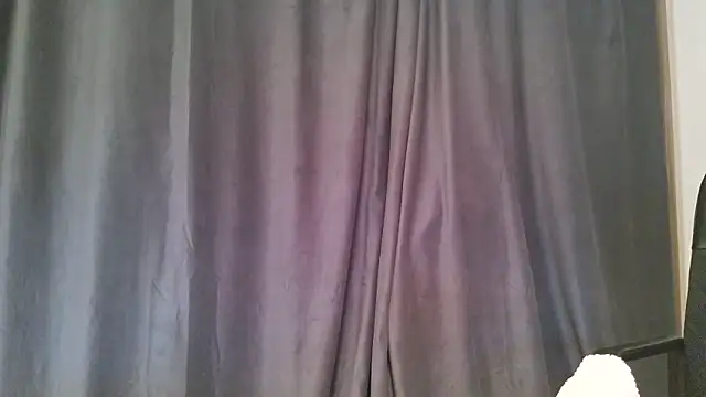 Snapshot of serena__vedette chatting on 03-28-26, 01:00 serena vedette online show from 03-28-26, 01:00