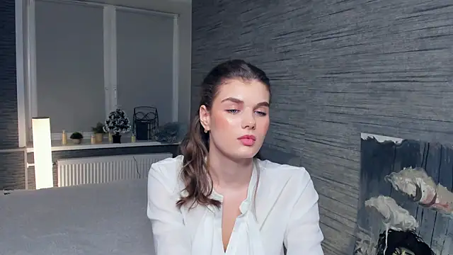 FloraDobb online show from 01-29-25, 01:37