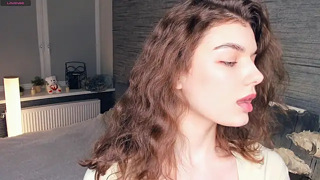 FloraDobb online show from 03-09-25, 03:11