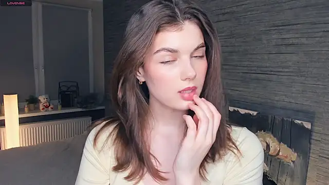 FloraDobb online show from 03-09-25, 07:37