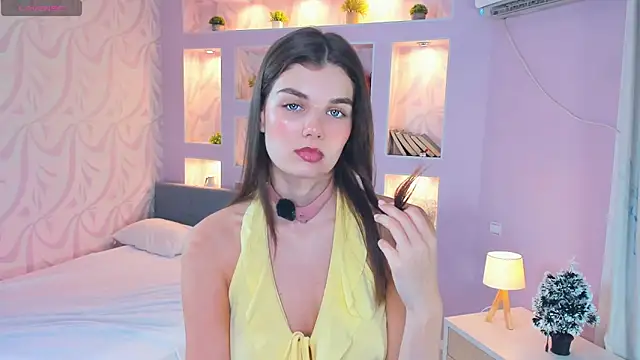 Snapshot of FloraDobb chatting on 02-01-26, 07:07 FloraDobb online show from 02-01-26, 07:07