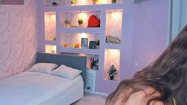 Snapshot of FloraDobb chatting on 02-20-26, 07:21 FloraDobb online show from 02-20-26, 07:21