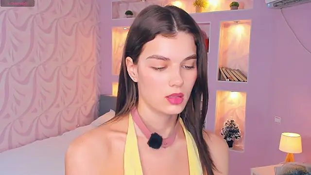 Snapshot of FloraDobb chatting on 04-16-26, 07:09 FloraDobb online show from 04-16-26, 07:09