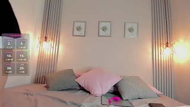 Snapshot of redvelvet__7 chatting on 02-11-25, 12:58 redvelvet  7 online show from 02-11-25, 12:58