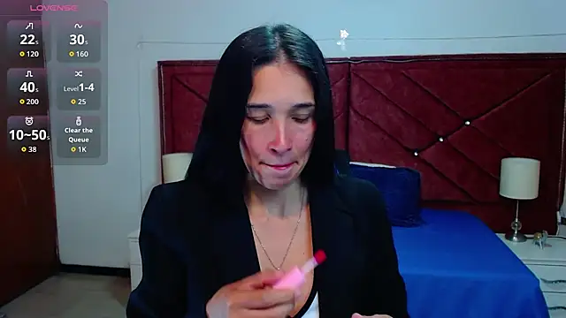 Snapshot of victoria_adams07 chatting on 01-10-26, 01:46 victoria adams07 online show from 01-10-26, 01:46