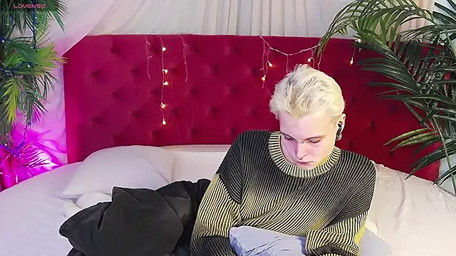 DemianEnglen online show from 02-02-25, 02:38