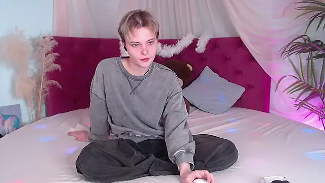 DemianEnglen online show from 09-23-25, 09:51