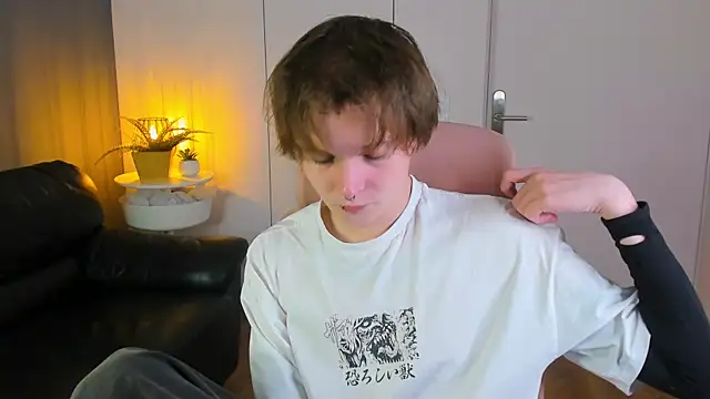 DemianEnglen online show from 04-07-26, 01:33