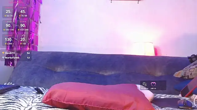 izan 20 online show from 11-25-25, 10:37