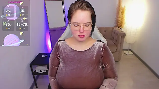 Manic pixie  online show from 03-22-26, 04:10