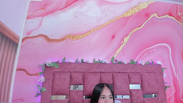 scarlett  evans  online show from 10-27-25, 06:23