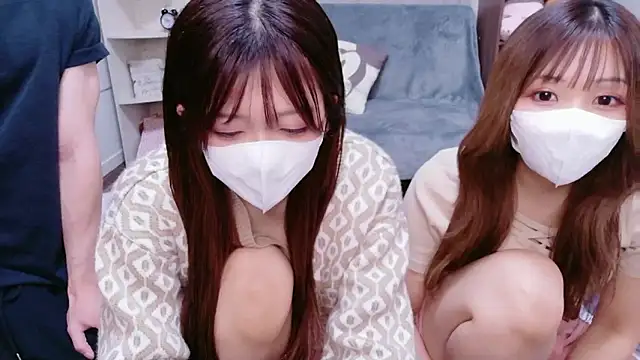 NA-KAREN-V8 online show from 10-10-25, 10:47